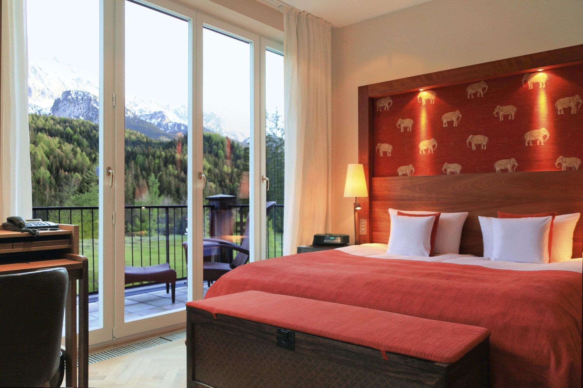 Schloss Elmau Luxury Spa Retreat & Cultural Hideaway 외부 사진